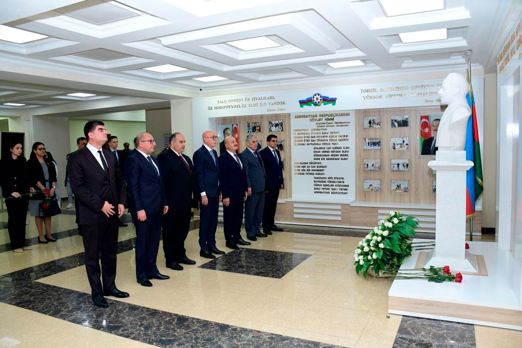 Mina təhlükəsi ilə bağlı metodik vəsaitin ingilis dilində nəşrinin təqdimatı keçirilib