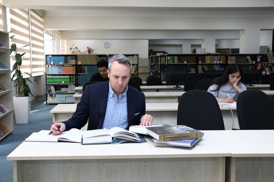  AzMİU-da modernist ictimai memarlıqla bağlı tədqiqat aparılır