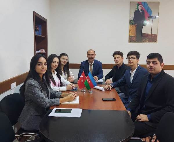 Təhsilalanlarla İş üzrə Komissiyanın sədri tələbə təşkilatlarının sədrləri ilə görüşüb