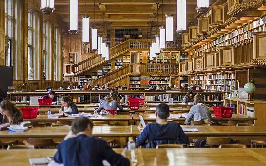 Universitet kitabxanaları tələbələri necə təmin edir? - SORĞU  