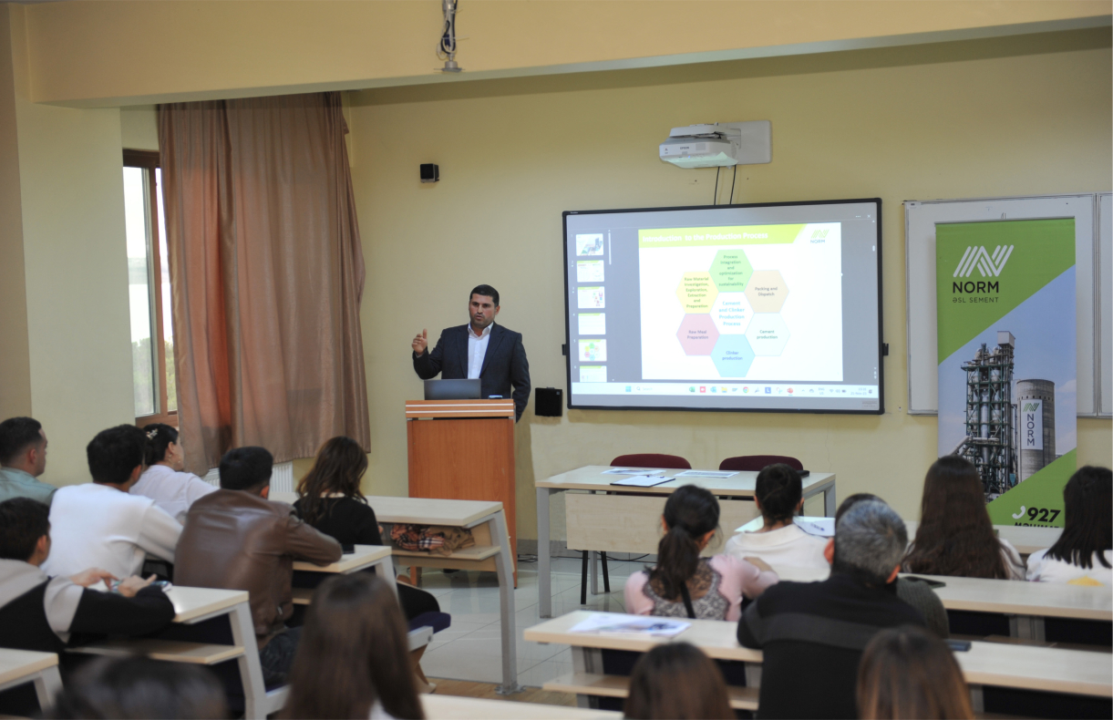 Sənaye mühəndisliyi ixtisasında təhsil alan tələbələr üçün seminar...