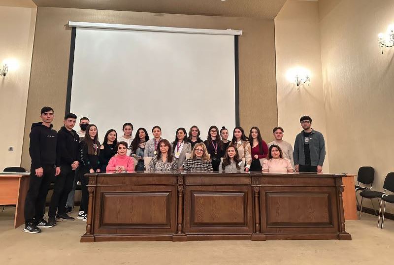 UNEC-də  bilik yarışı keçirilib