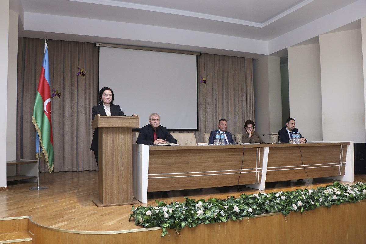 AZMİU-da rektor Nəqliyyat fakültəsinin tələbələri ilə görüşüb 