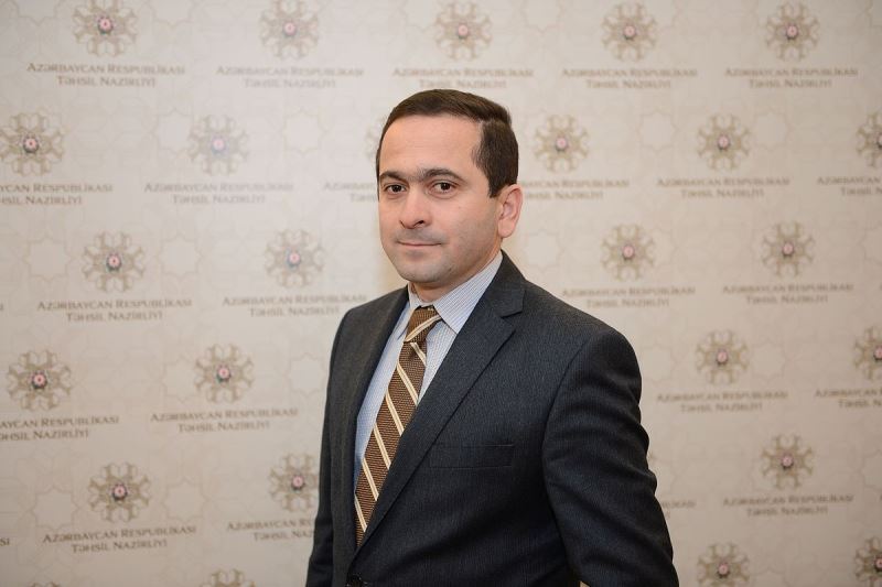 Cəsarət Valehov nazirlikdəki vəzifəsindən getdi