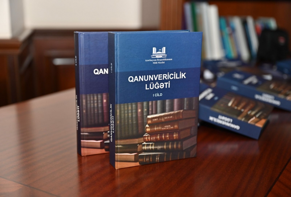 Milli Məclisdə “Qanunvericilik lüğəti” kitabının təqdimatı olub 