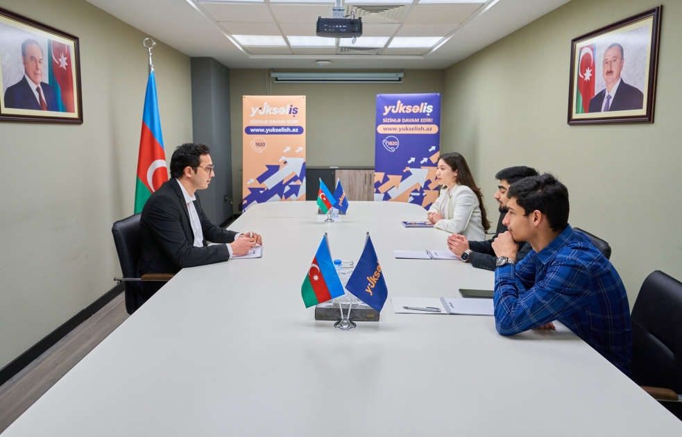 İkinci “Yüksəliş” müsabiqəsinin qalibi mentorluq proqramı çərçivəsində tələbələrlə görüşüb