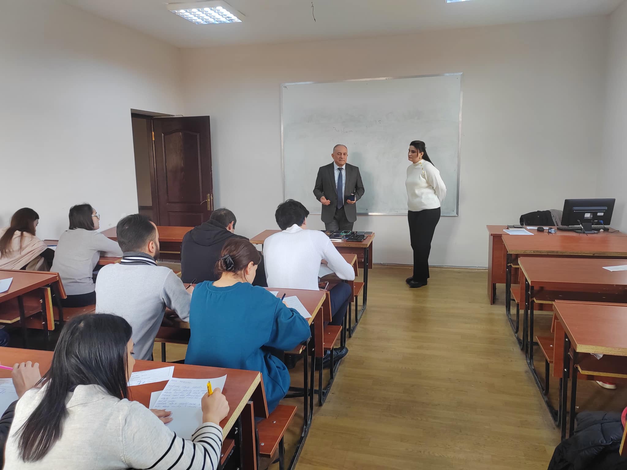 AzTU-nun rektoru qış imtahan sessiyasının gedişini izləyib