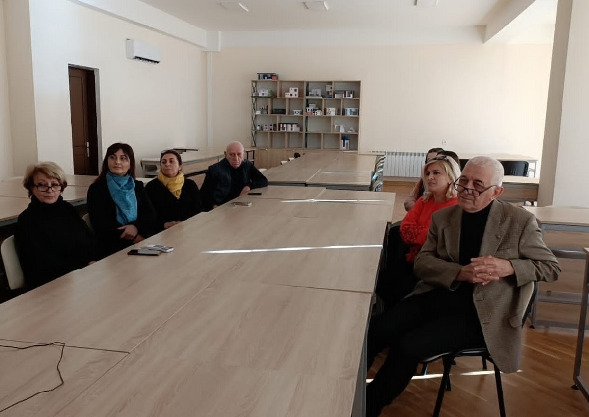 AzMİU-da elmi seminar keçirilib