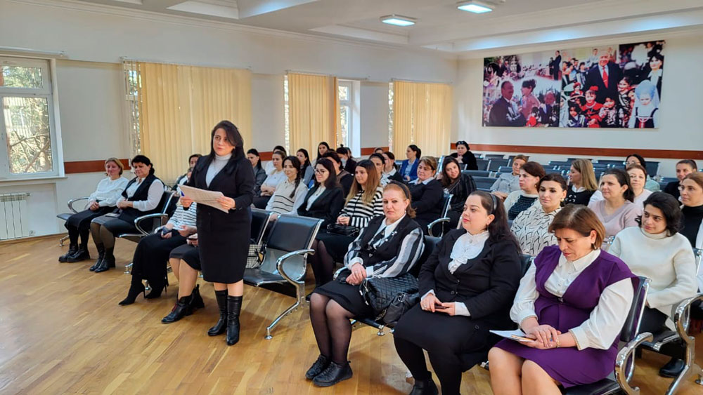 Pedaqoji şura iclasları davam edir  