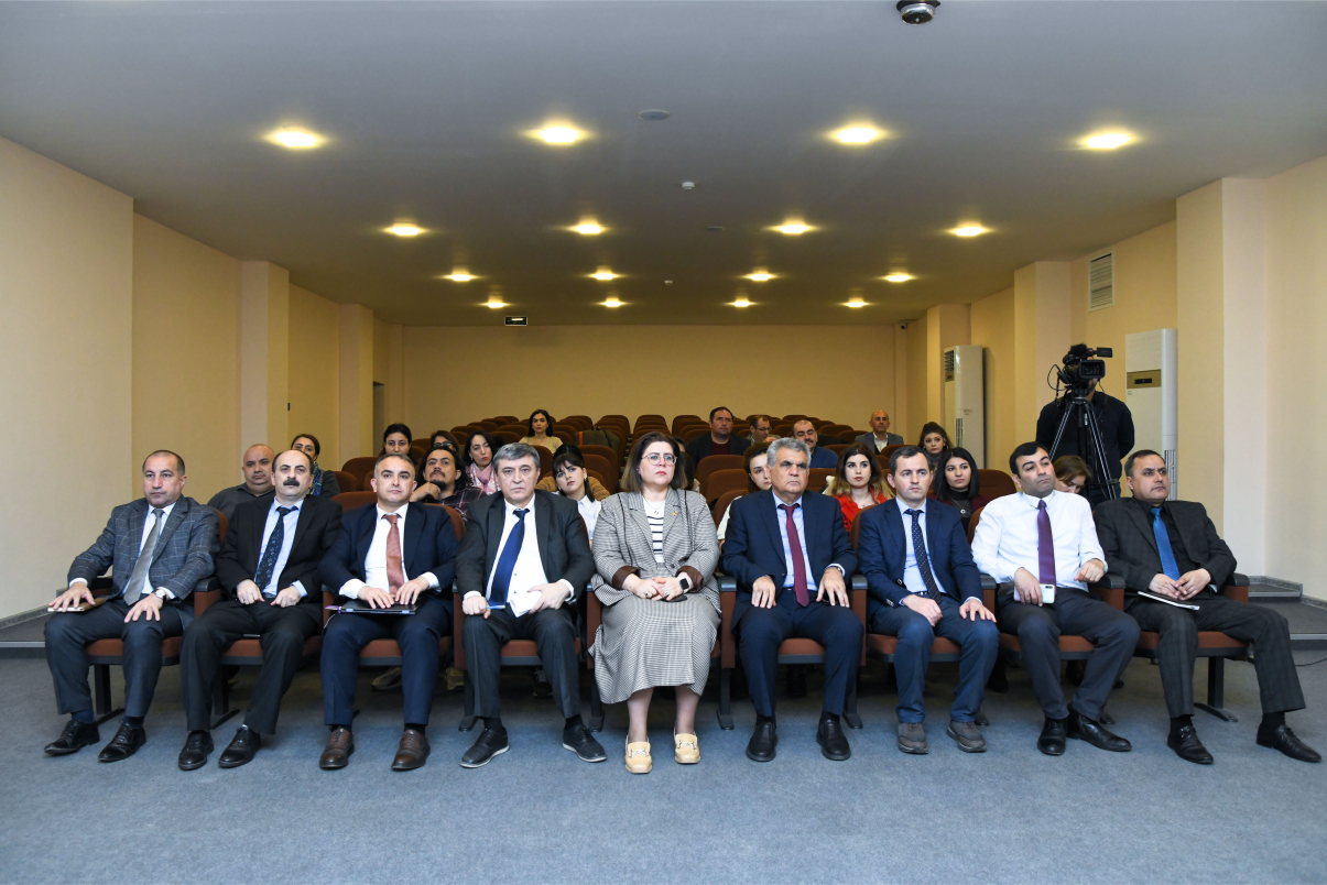 Elmmetrik bazalar və profillərin yaradılması mövzusunda təlim keçirilib