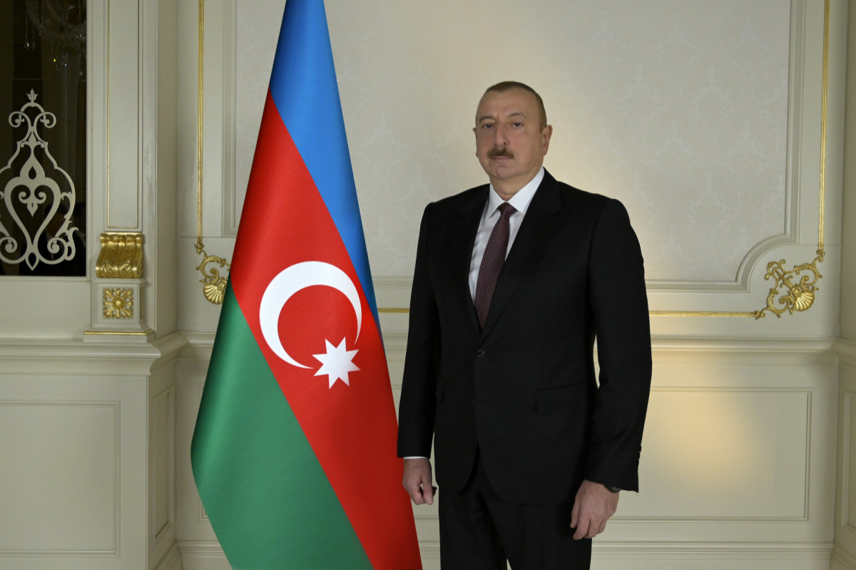 Prezident İlham Əliyev and içib - YENİLƏNİB