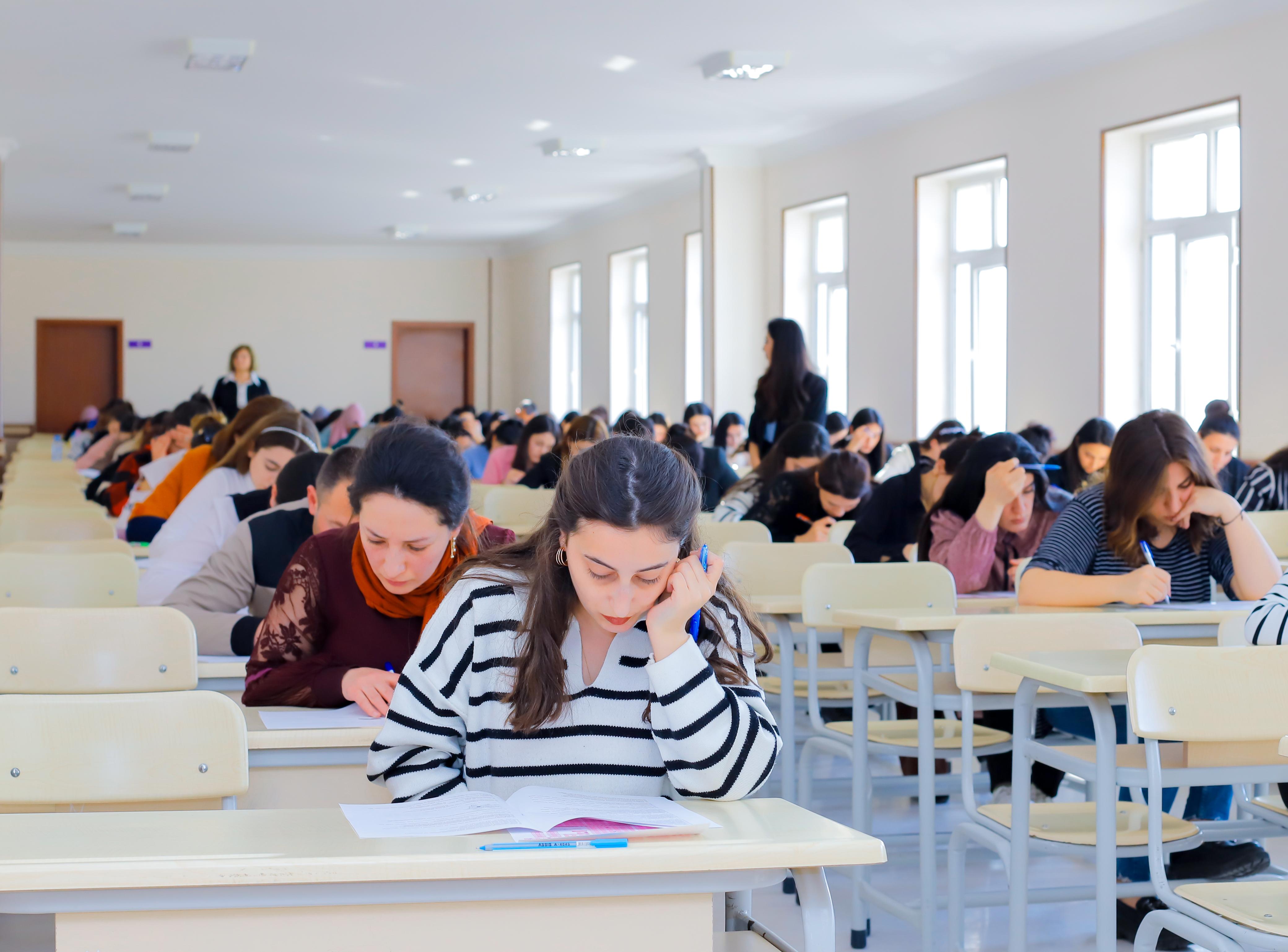 Naxçıvanda Laborant vəzifələri üçün müsabiqə keçirilib    