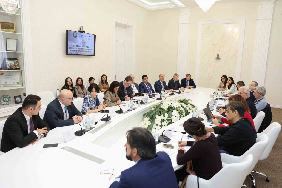 UNEC-də enerji iqtisadiyyatı və yaşıl keçid üzrə seminar keçirilib