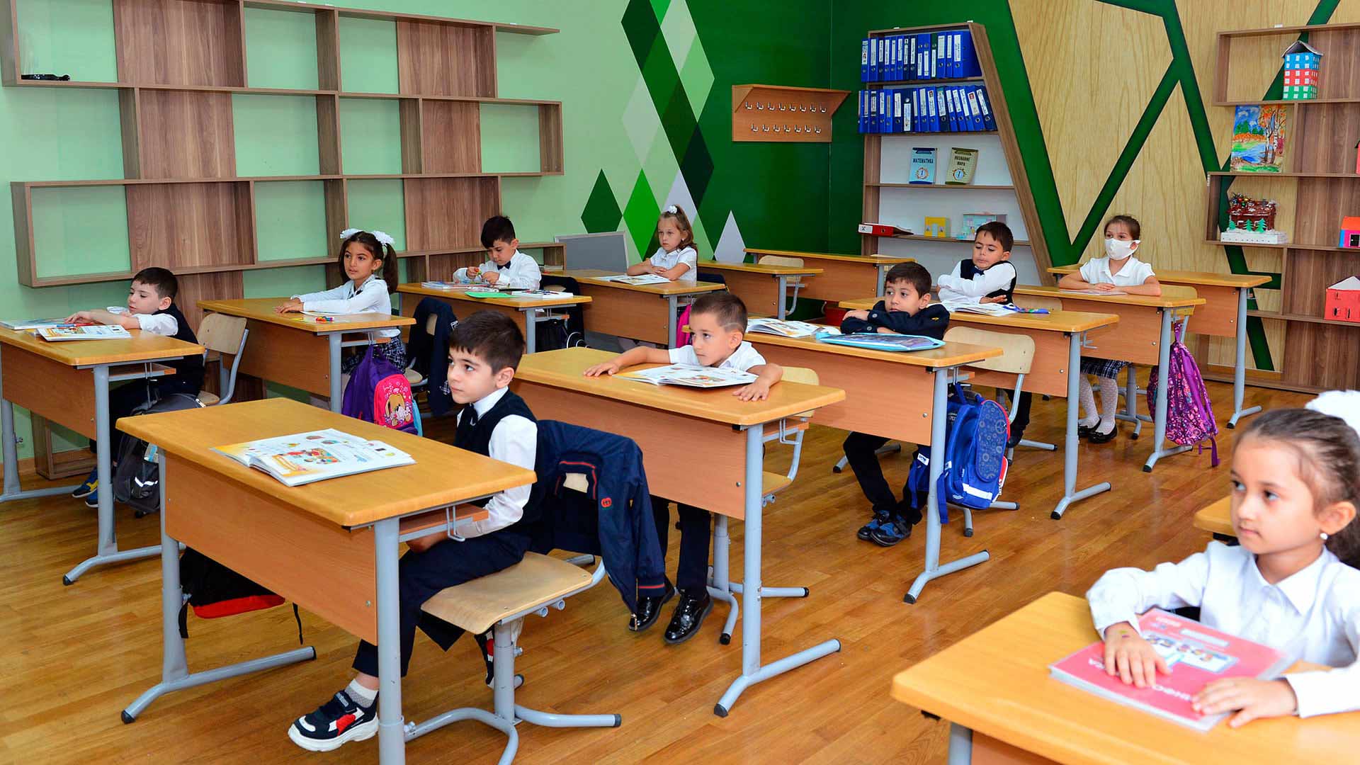 I sinfə elektron sənəd qəbulunun vaxtı açıqlanıb