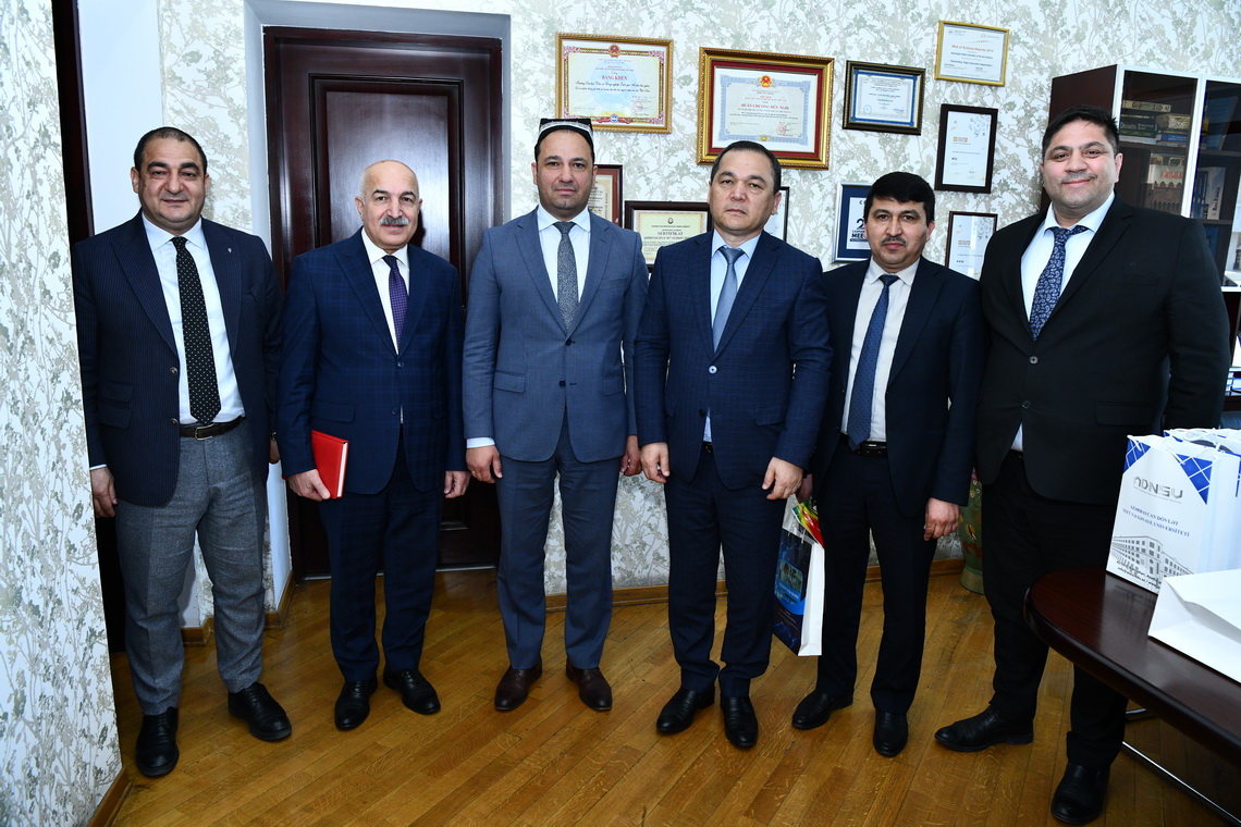 Daşkənd Kimya Texnolgiya Universitetinin rektoru ADNSU-da olub