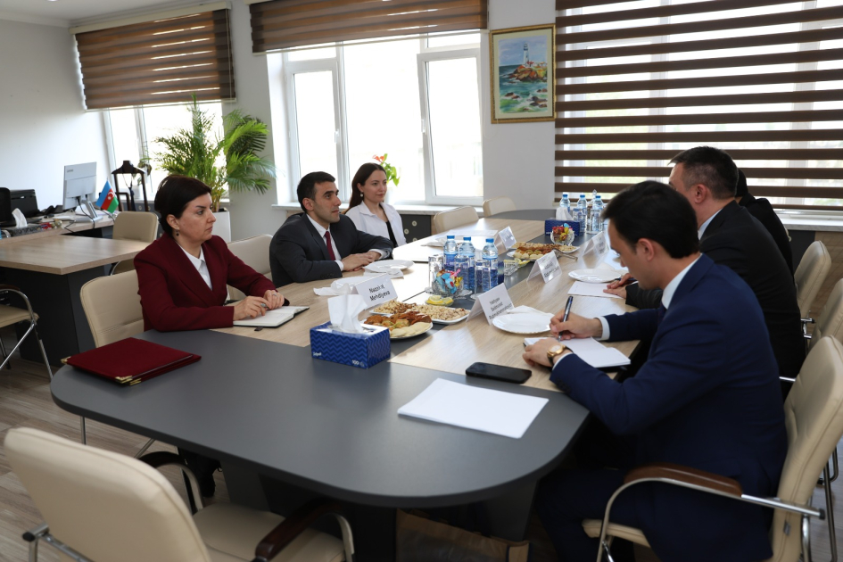 Təhsil İnstitutu əməkdaşlıq əlaqələrini genişləndirir
