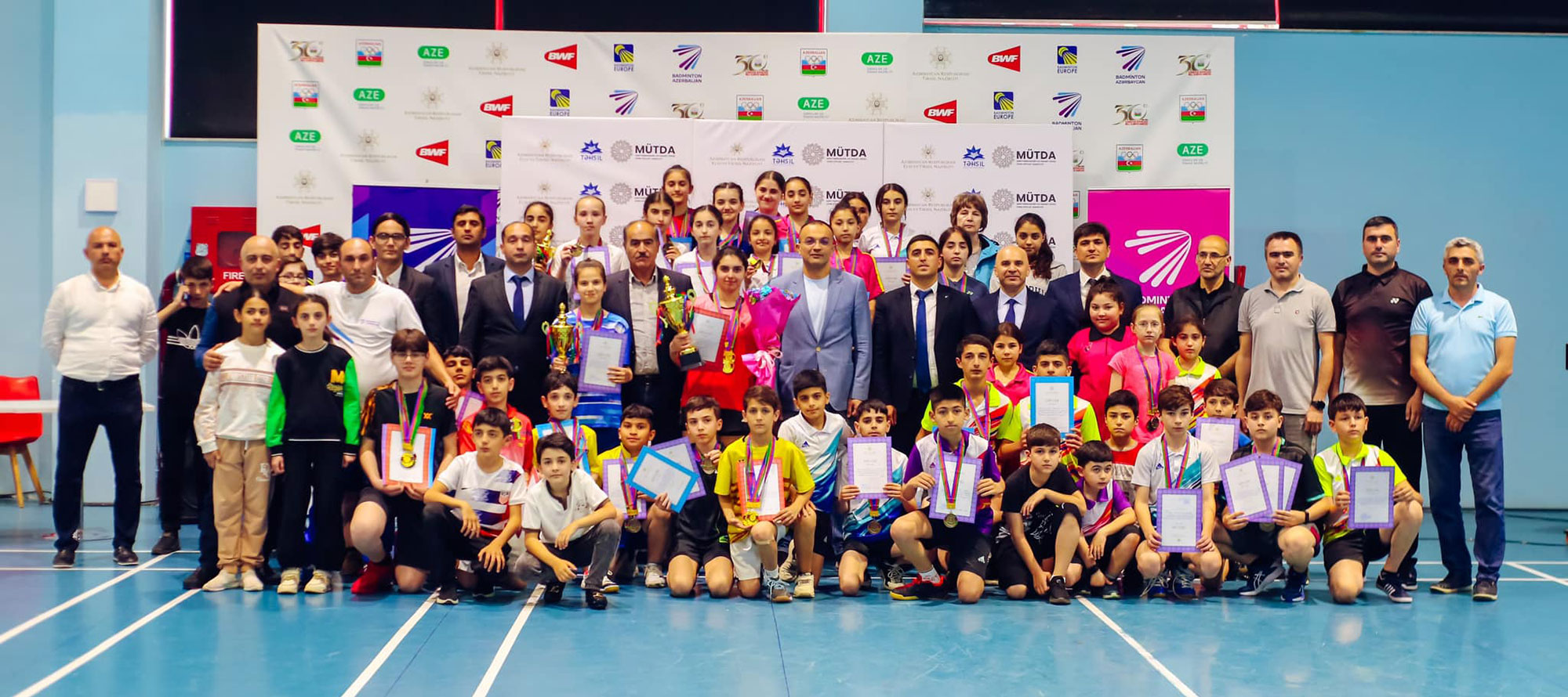 Badminton idman növü üzrə məktəbli arasında yarış keçirilib