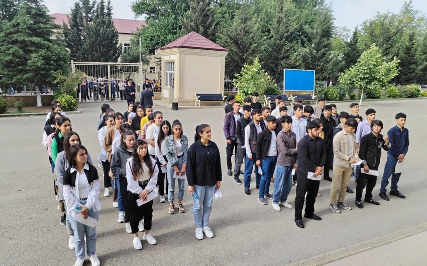 5 nəfər mobil telefona görə imtahandan xaric olunub