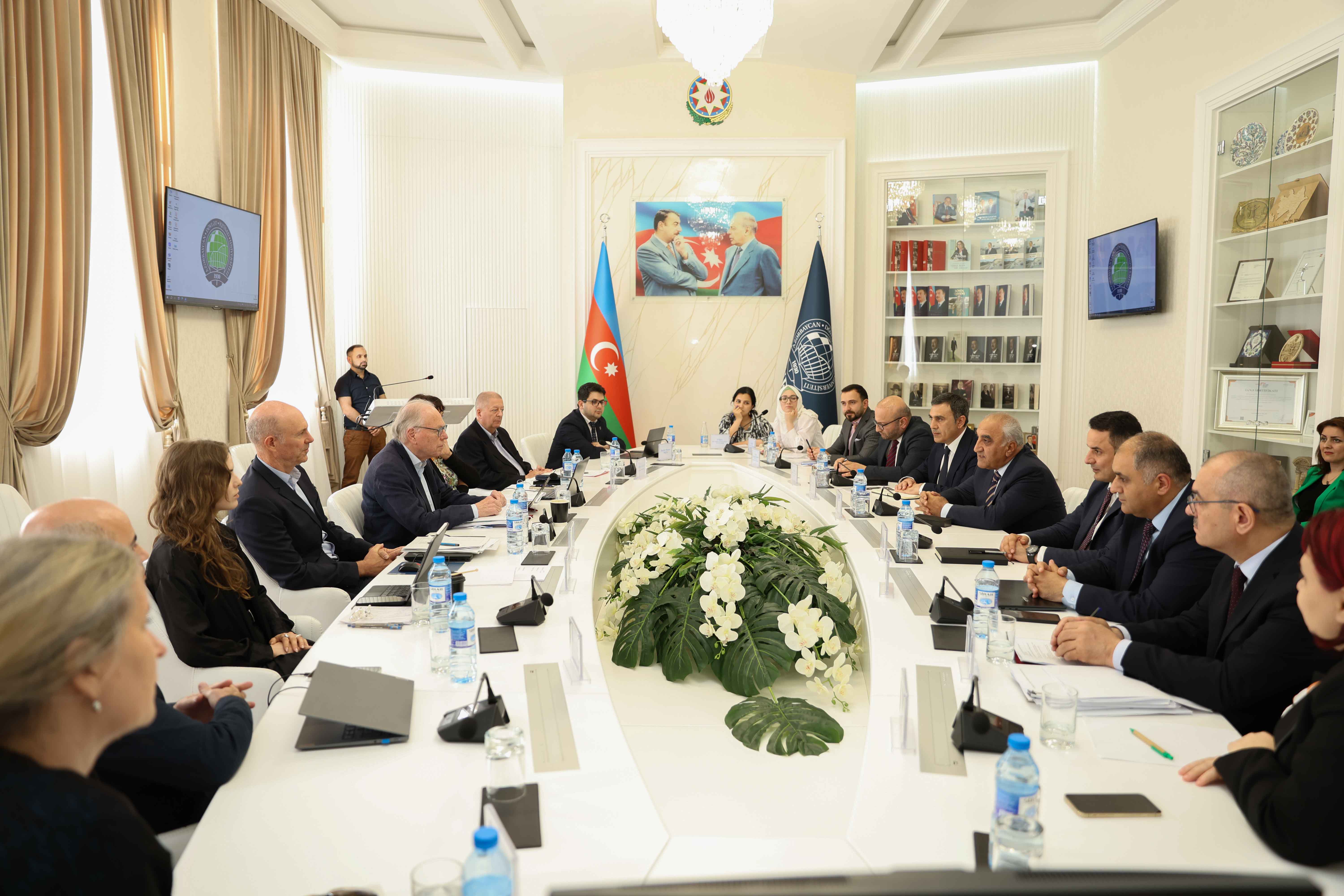 UNEC-in ixtisaslarının beynəlxalq akkreditasiyası üçün bütün imkanlar mövcuddur