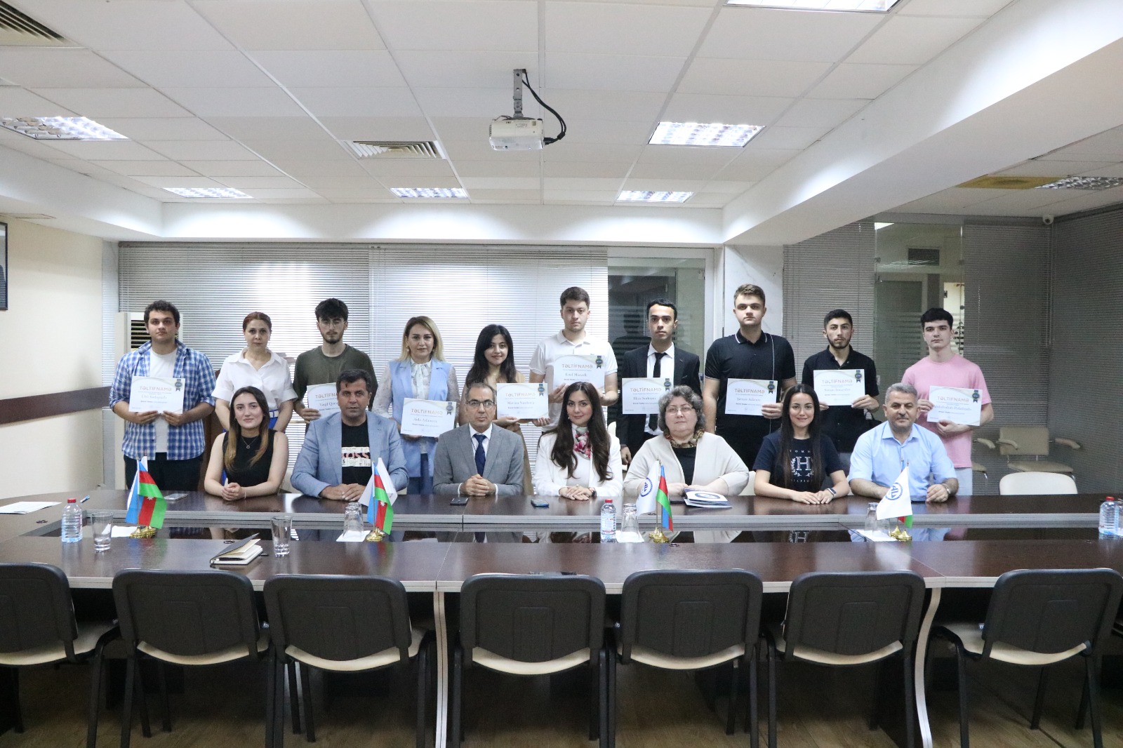 Azərbaycan Universitetinin “Brend tələbə”ləri mükafatlandırıldı - FOTO      