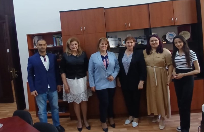 Rumıniya universitetinin professorları UNEC-də olublar
