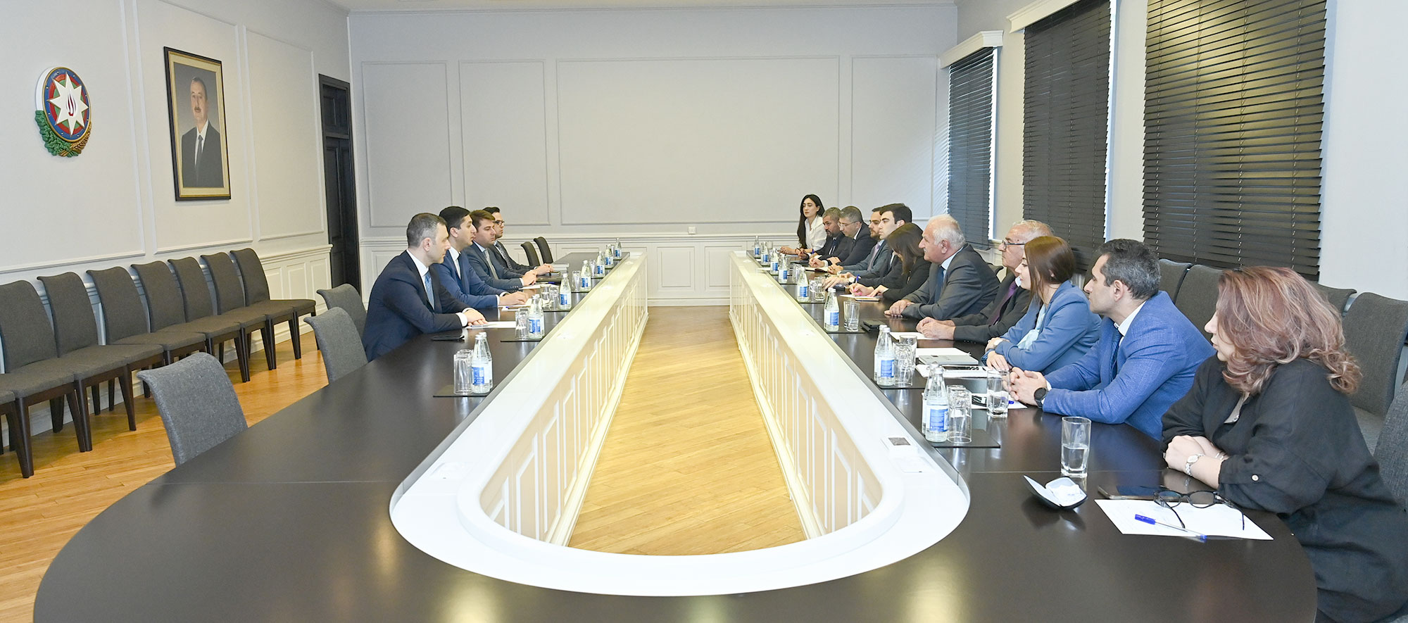 PA nümayəndəsi İctimai Şuranın üzvləri ilə görüşüb