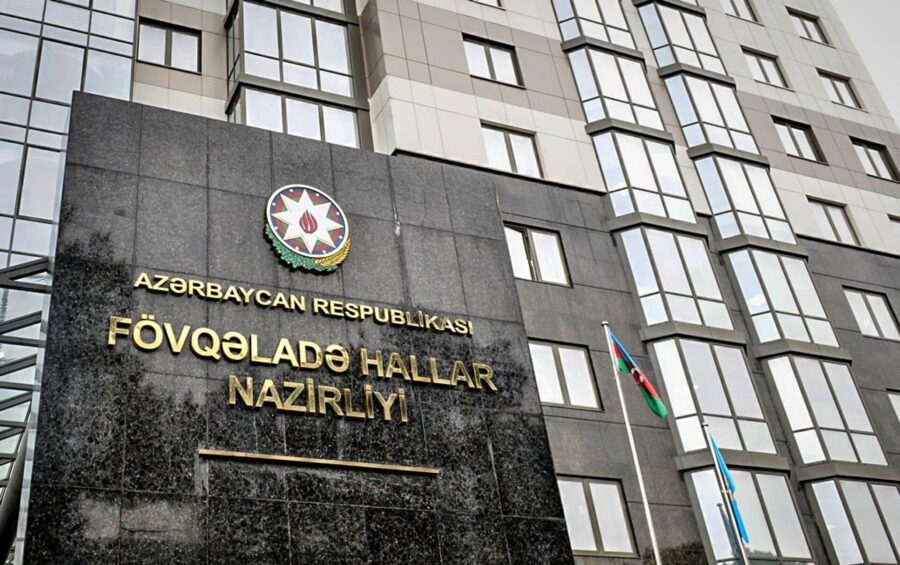 Kollecin ərazisində yanğın olub