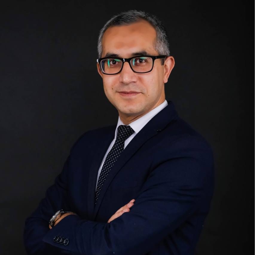 Təhsil eksperti deputatlığa namizədliyini irəli sürüb