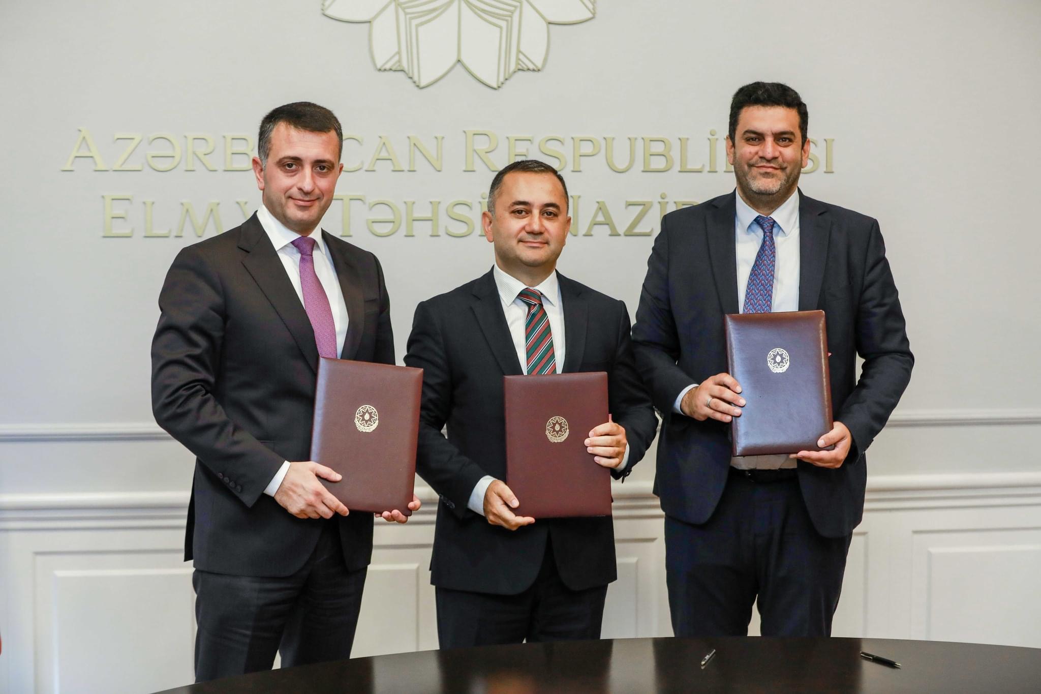 Yeni tələbə kartları istifadəyə verilir