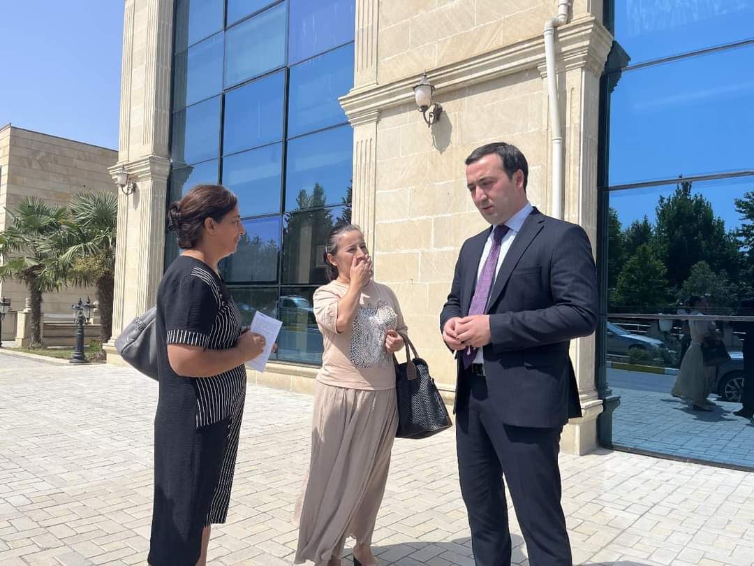 Mahir Süleymanlı Şabranda seçicilərlə görüşüb - FOTO