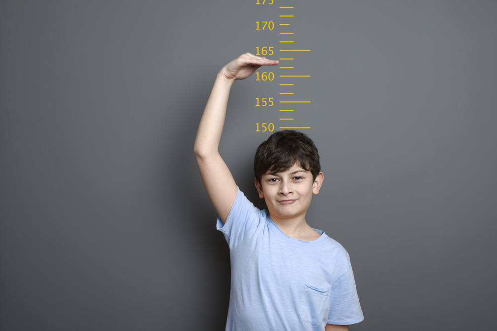 Uşaqlarda boy qısalığı: “Vitaminlərdən istifadə problem yaradır” - PEDİATR