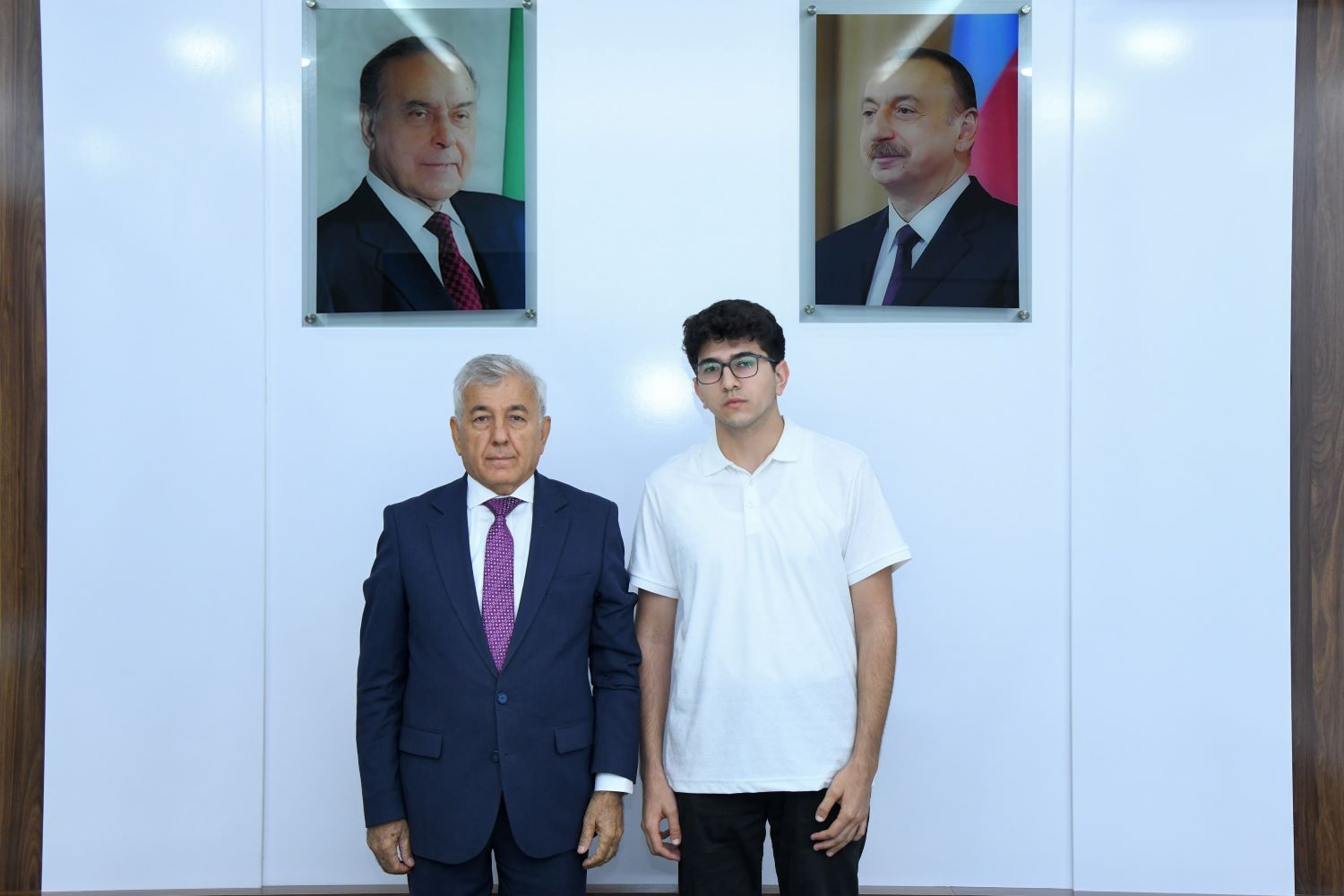BMU rektoru şəhid övladı ilə görüşüb