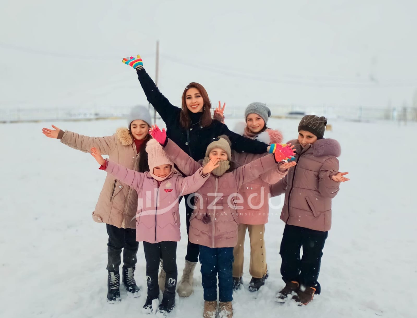 İnternat məktəbinin məzunu müəllim olaraq döndü: "Çətinliklər arzularıma əngəl olmadı"