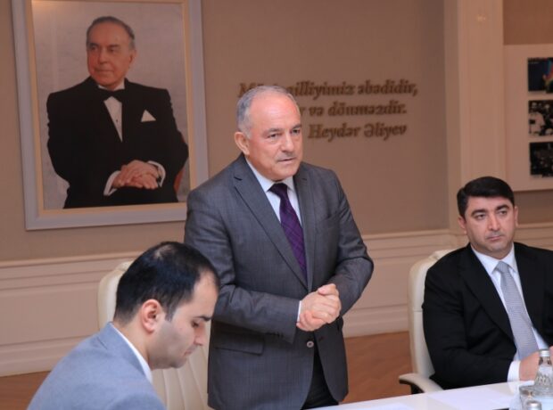 Araz Paşayev AzTU-nun rektoru və universitetin kollektivi ilə görüşüb
