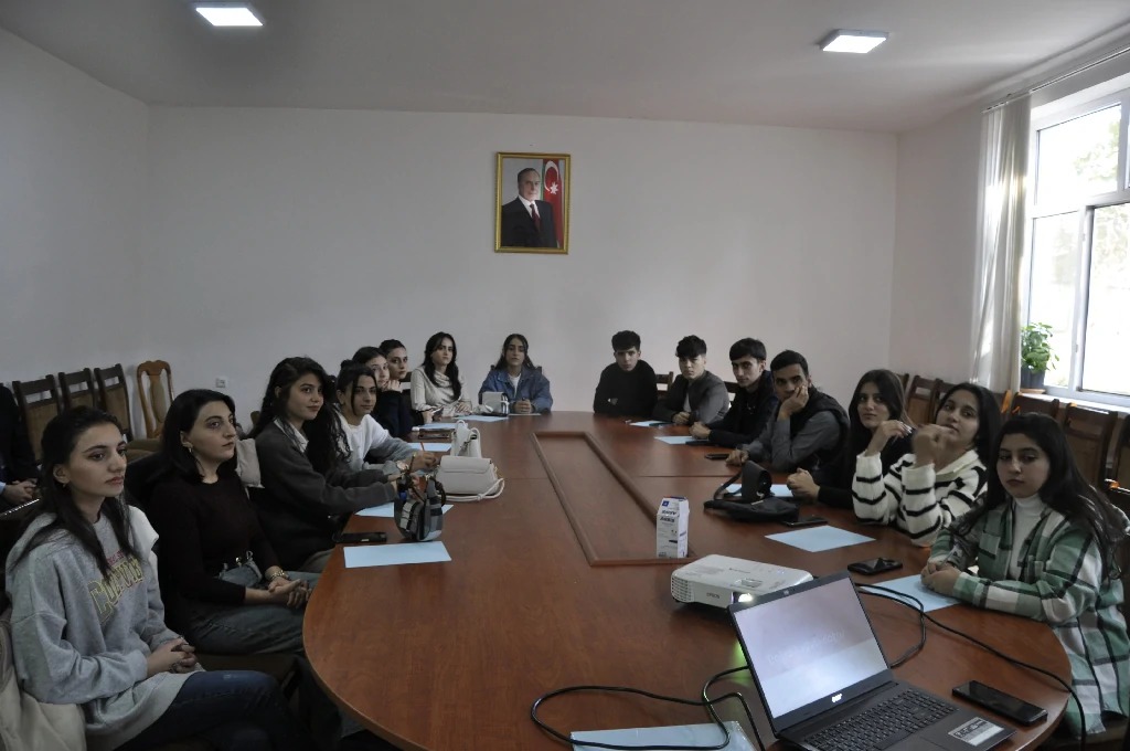 Mingəçevir Dövlət Universitetində &ldquo;Doğru hədəfə doğru&rdquo; təlimi keçirilib