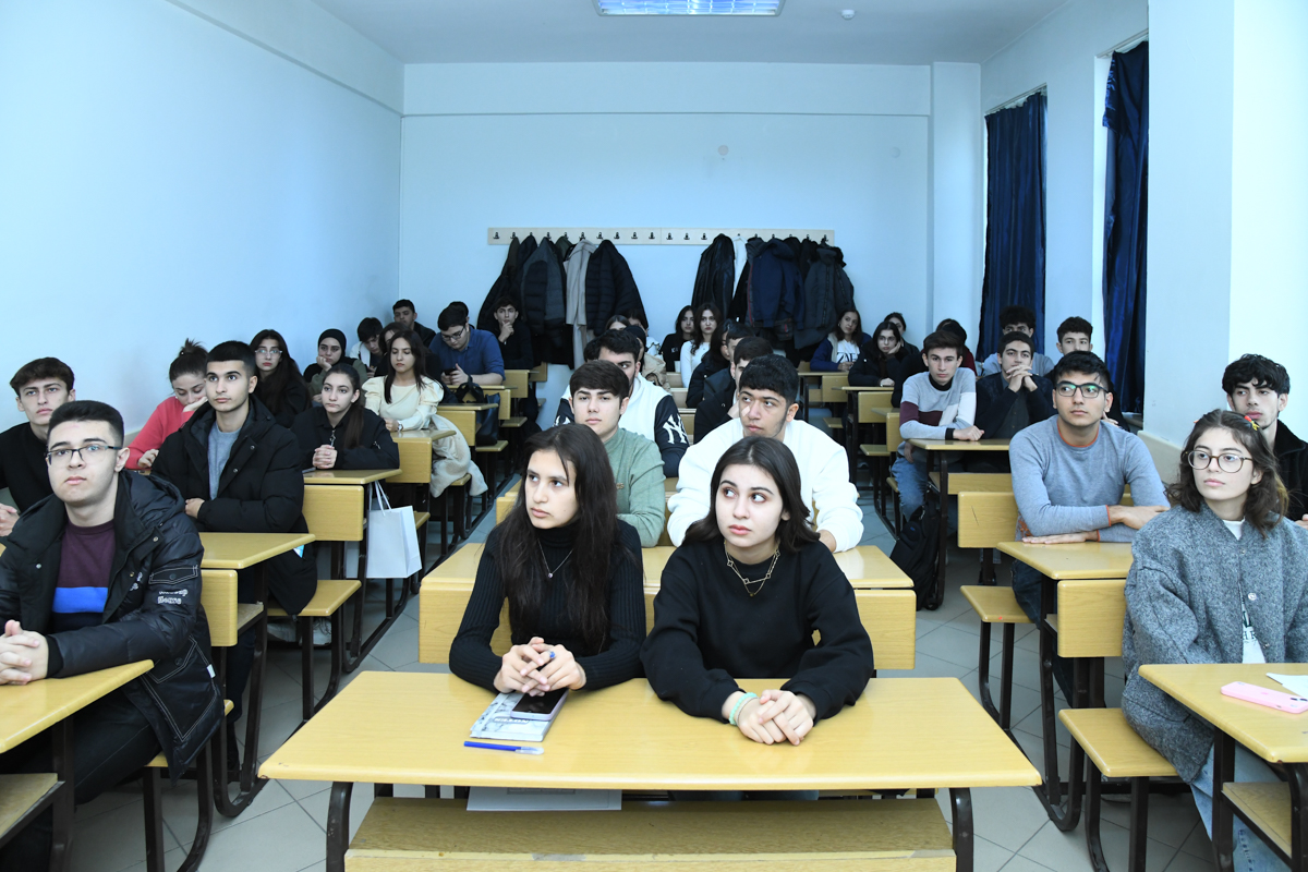 BMU-da Zəfər tariximizlə bağlı xüsusi mühazirələr təşkil olunub