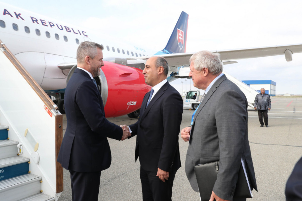 Elm və təhsil naziri Emin Əmrullayev Slovakiya Prezidentini qarşıladı