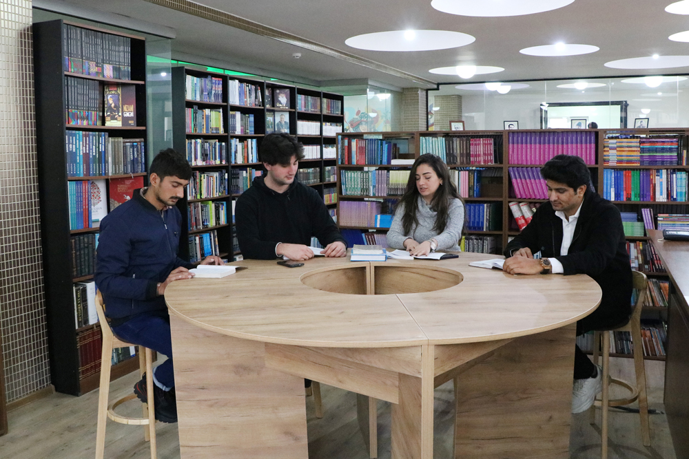 Azərbaycan Universitetində əcnəbilər üçün hazırlıq kursu başlayıb