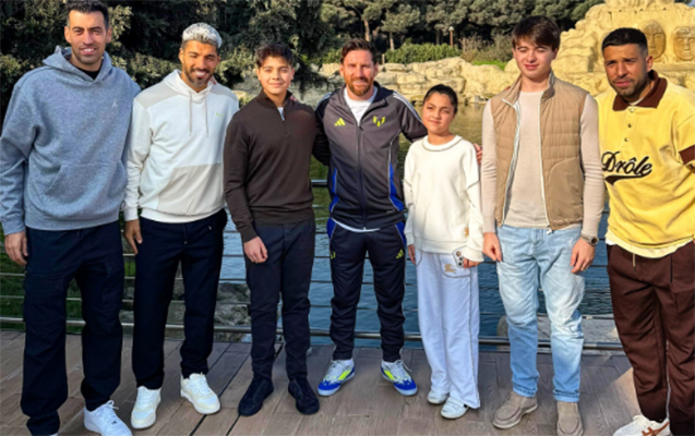 Prezidentin nəvələri Messi ilə bir arada - FOTO