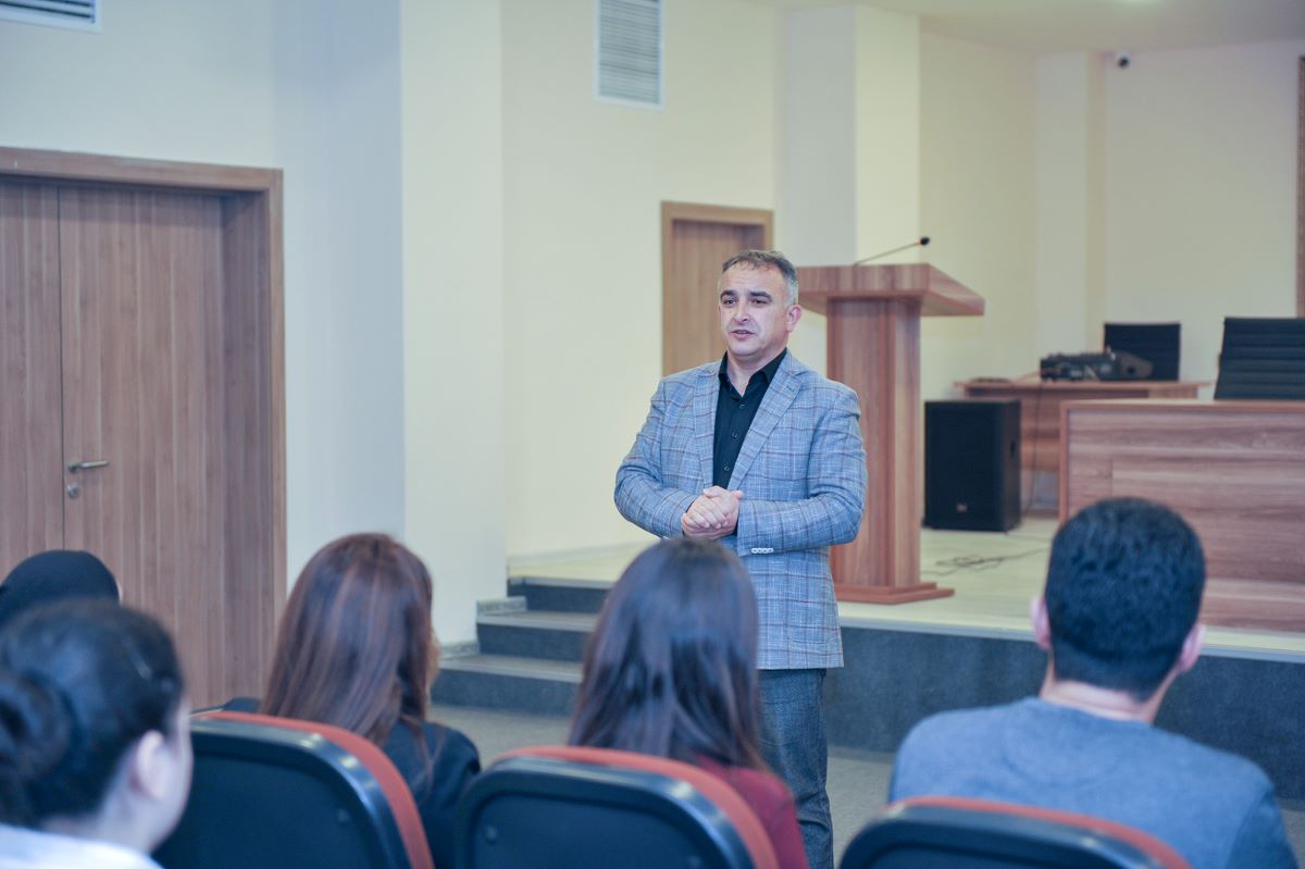 BMU tələbələri innovativ startapları dəstəkləyən proqram haqda məlumatlandırılıb