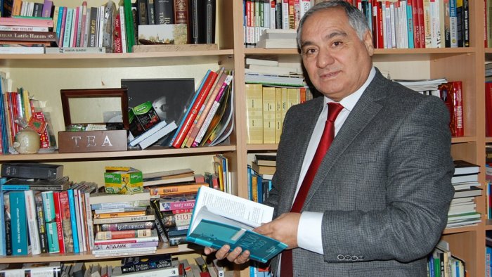 Professora Prezidentin fərdi təqaüdü verilib