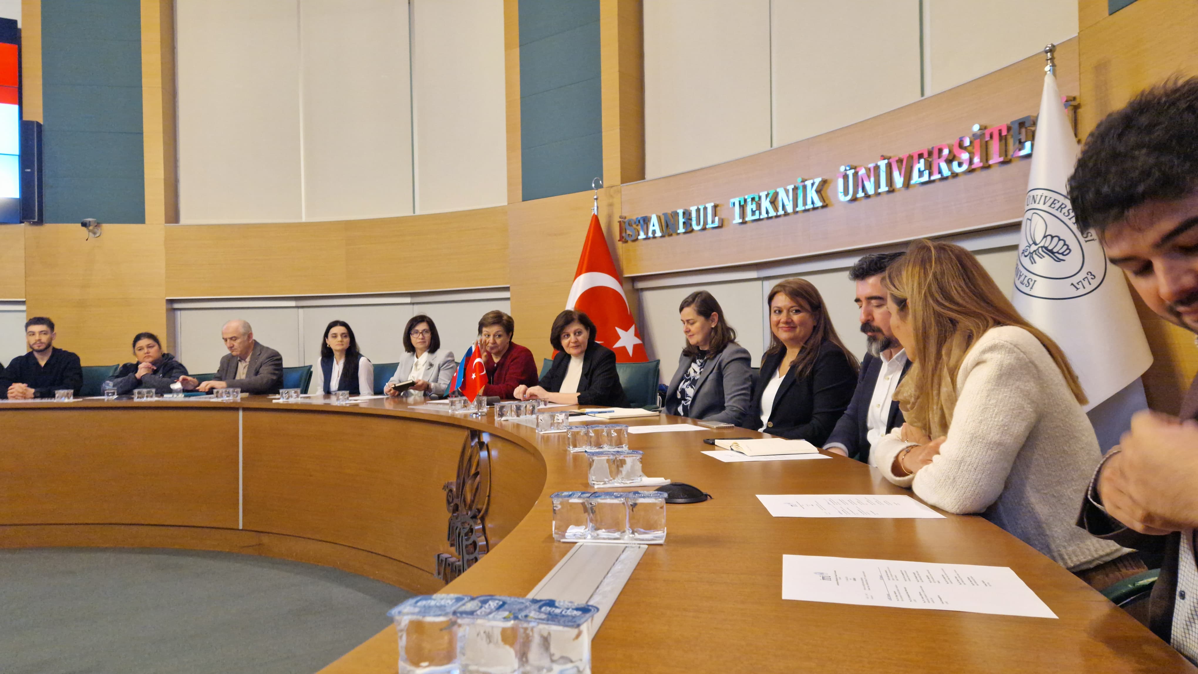 AzMİU əməkdaşlıqlarını gücləndirmək üçün&nbsp;İstanbulda&nbsp;görüşlər keçirib