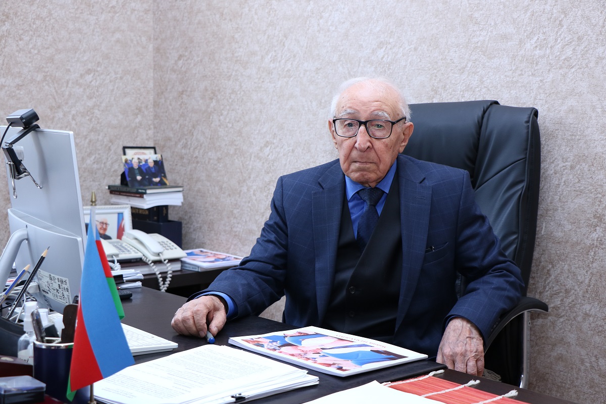 Akademik: &ldquo;Azərbaycanda süni IT-nin inkişafına diqqət ayırmalıdır&rdquo;