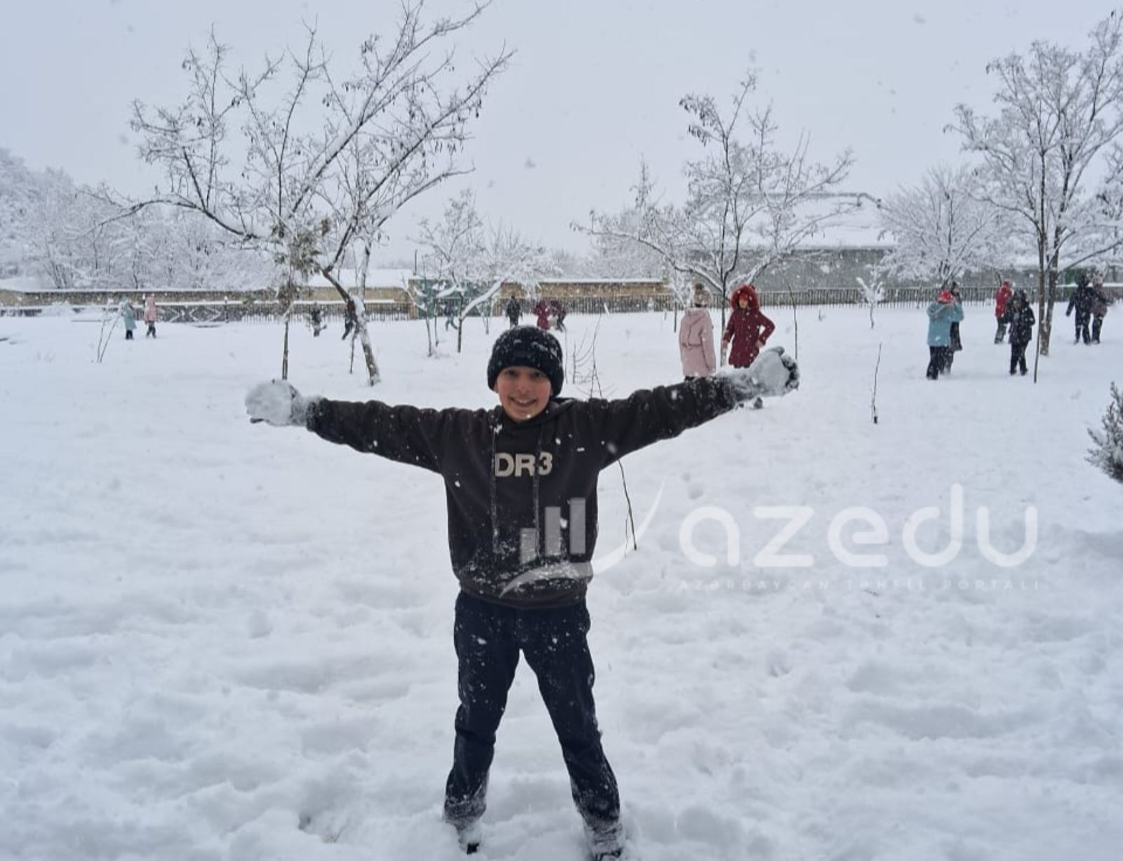 Uşaqların gözlərində xoşbəxtlik, əllərində qar: Şəki-Zaqatala bölgəsindən FOTOSESSİYA