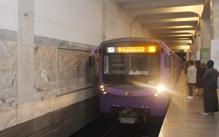 Bakı metrosunda qatarların hərəkəti ləngiyib