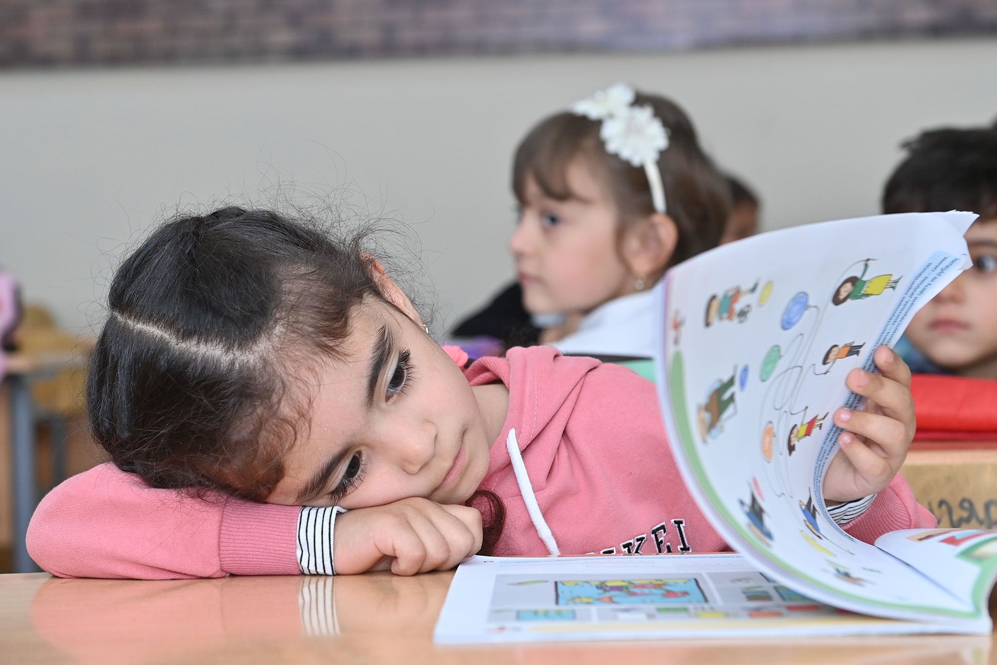 Şagirdlərin ağır ev tapşırığı yükü: Onları bundan necə azad etməli?
