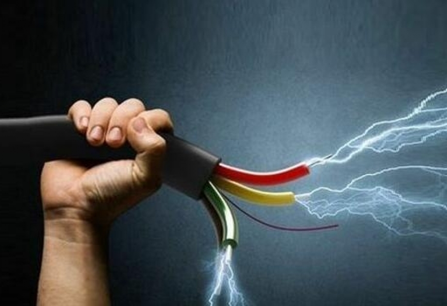 7 yaşlı qız elektrik cərəyanı vurdu - SAĞ QALDI