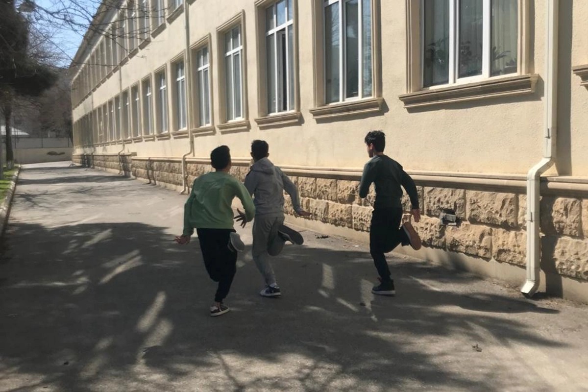 Paytaxtda dərs zamanı şagird vəhşicəsinə döyüldü