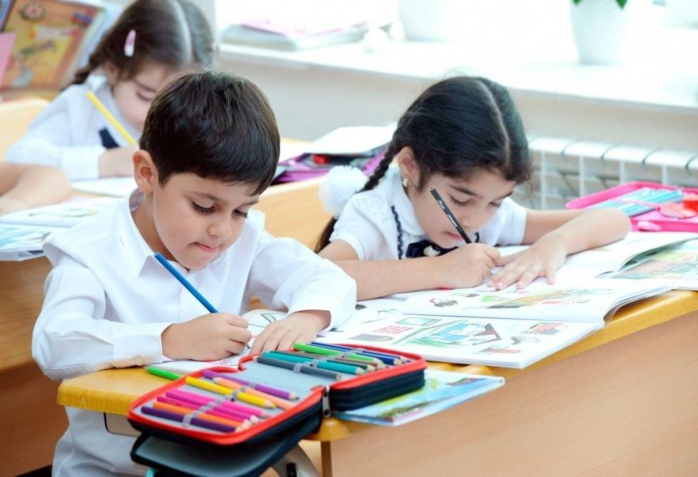 Birinci sinfə qəbul: Məktəb və müəllim seçiminin VAXTI