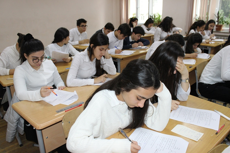 
12 illik təhsil sisteminə keçid: Zərurət, risklər və perspektivlər...                